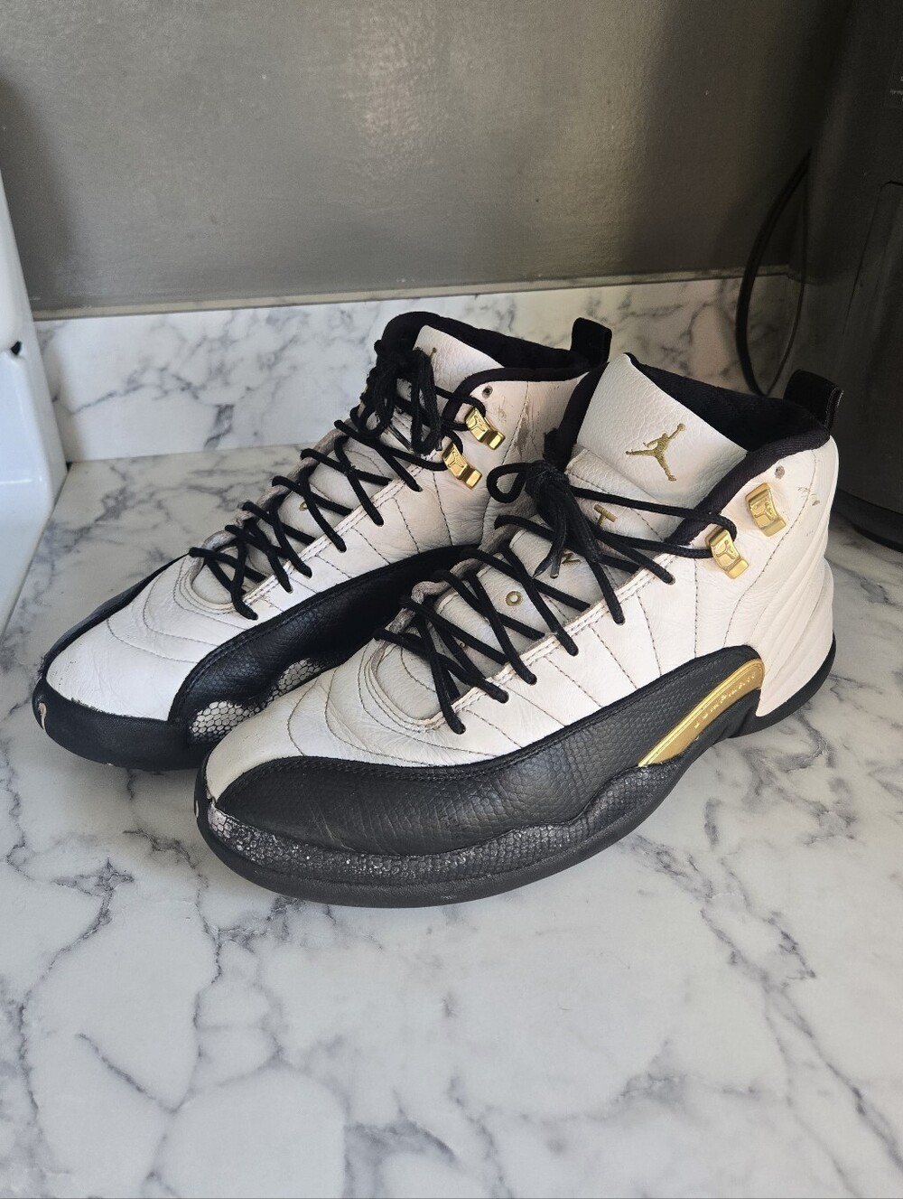 Air jordan 12 retro royalty taxi